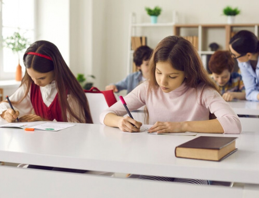 У новому навчальному році школярі Києва отримають електронні учнівські квитки