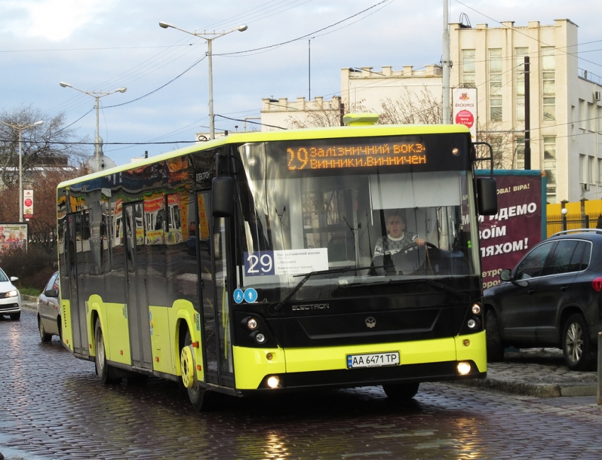 У Києві проїзд для учнів у громадському транспорті буде платним